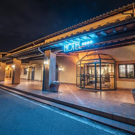 Hotel Boccaccio Calcinaia Luaran gambar