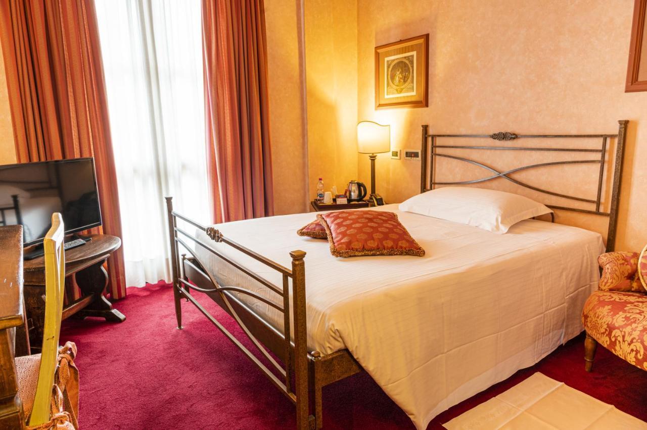 Hotel Boccaccio Calcinaia Luaran gambar