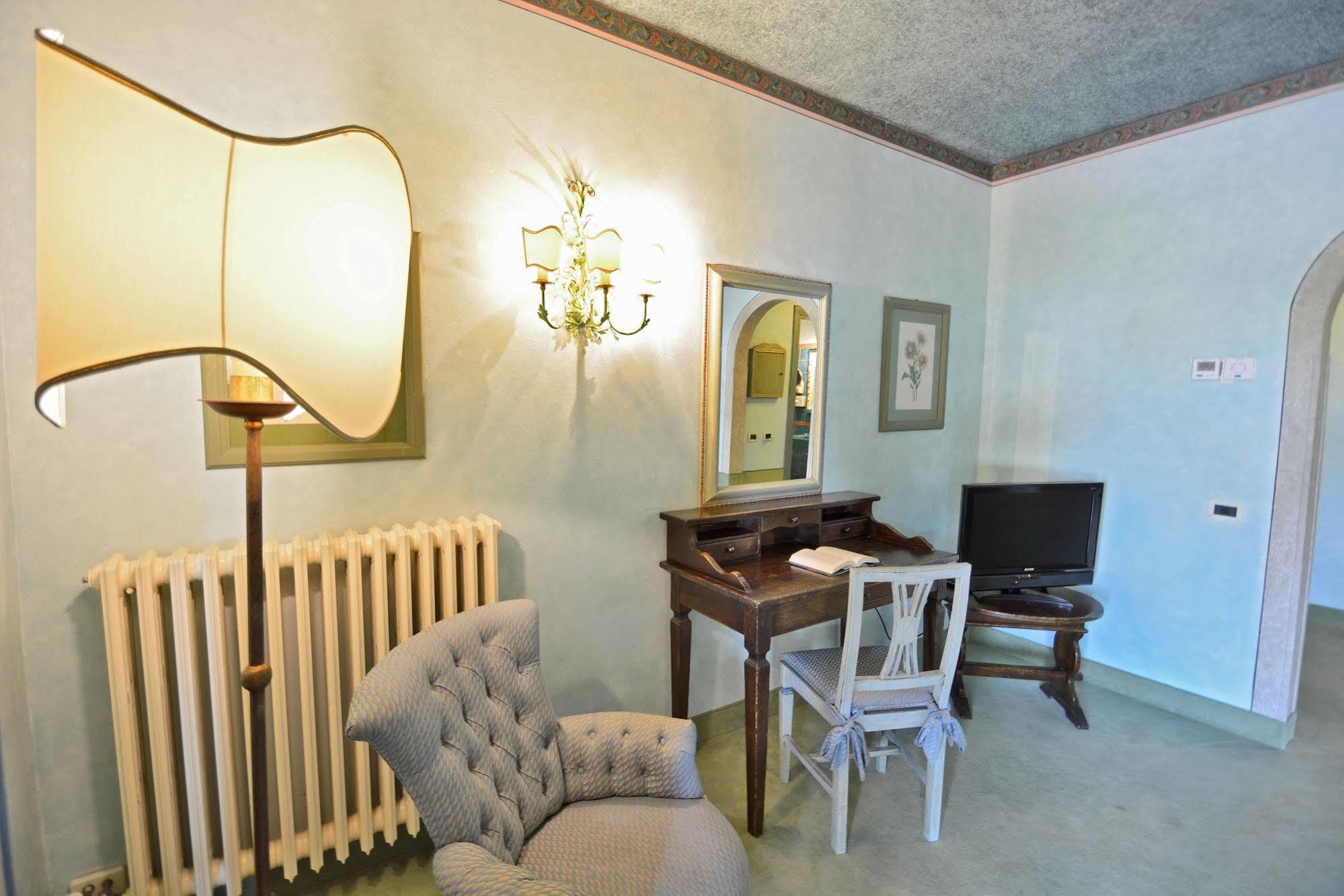 Hotel Boccaccio Calcinaia Luaran gambar